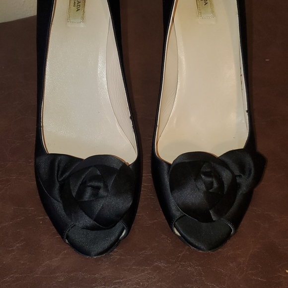 Prada black satin rose bud heels - Picture 2 of 6